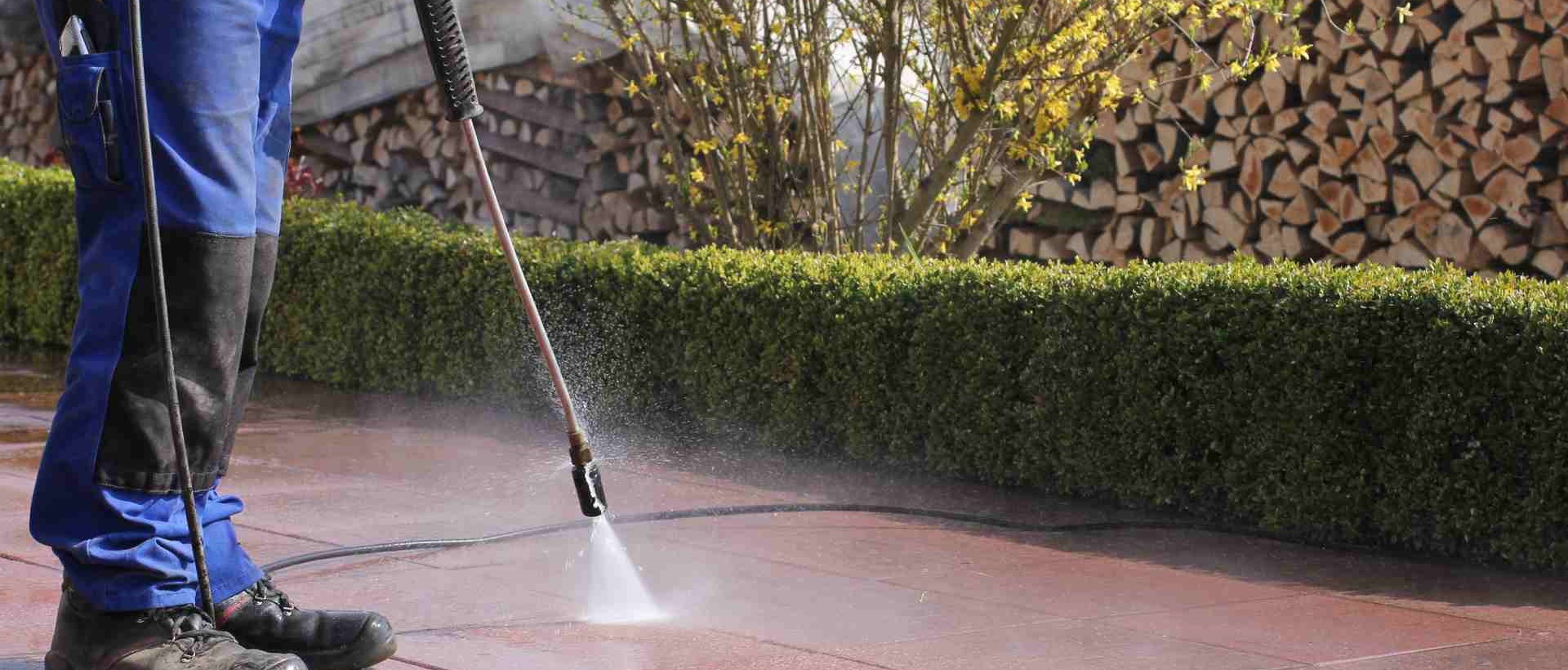 garden maintenance UB11
