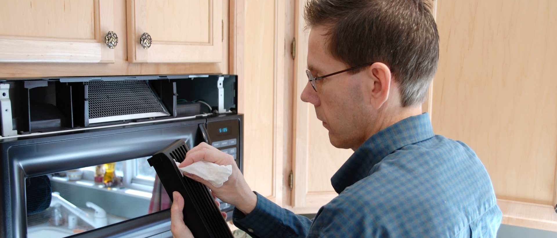 Kitchen fitters UB11