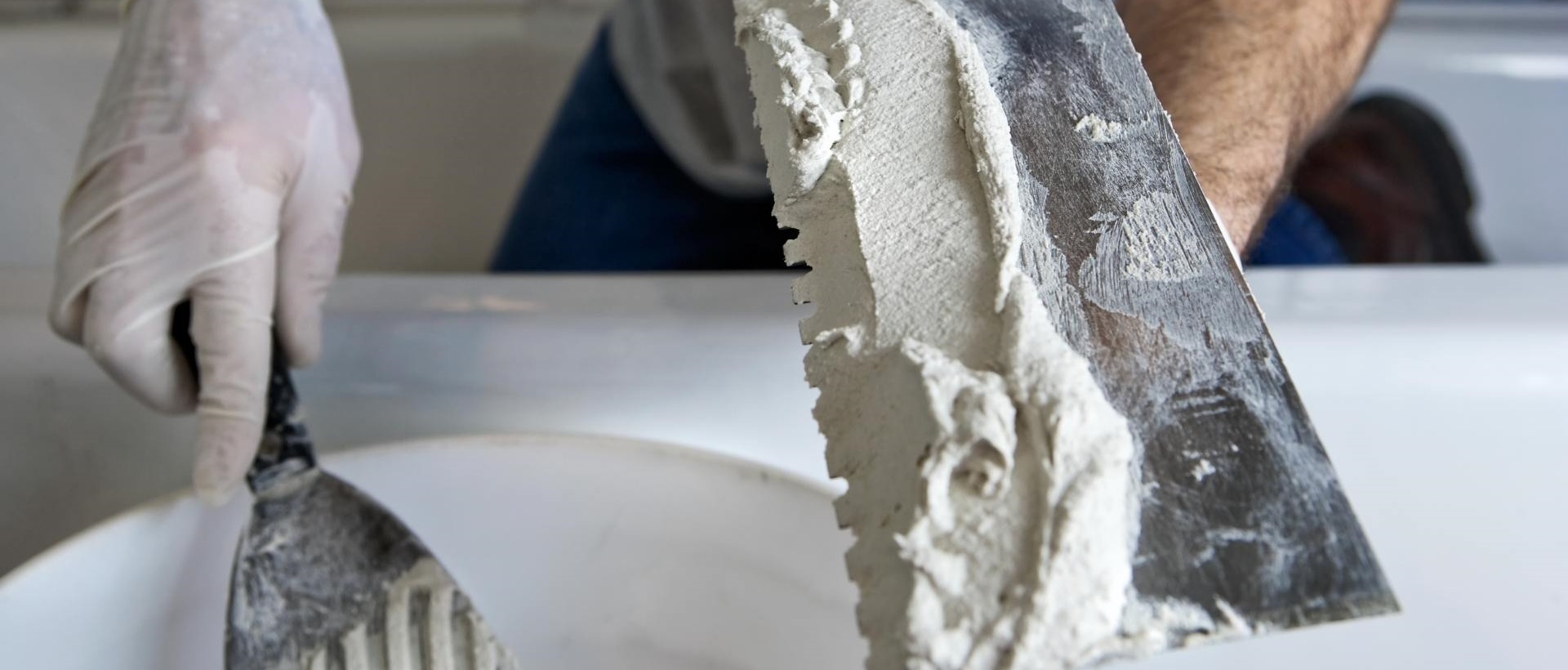 Plasterer UB11
